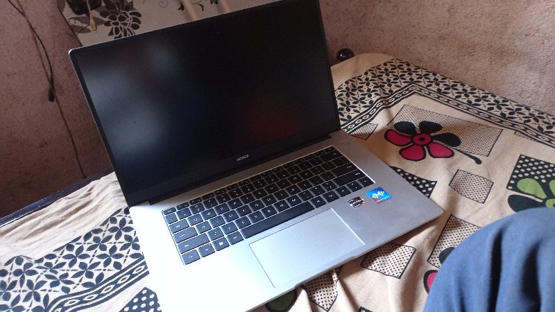 HONOR laptop